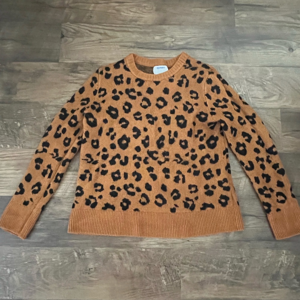 Lot of 6 Stylish Women's Sweaters and Tops - Picture 9 of 14